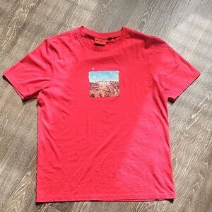 Hugo Men's Dupungato Cotton Hillside Graphic Logo Red T-Shirt Medium